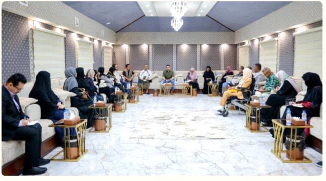 رئيس الوزراء: النهوض بعدن يتطلب تكاتف الجهود وتعزيز الشراكة المجتمعية