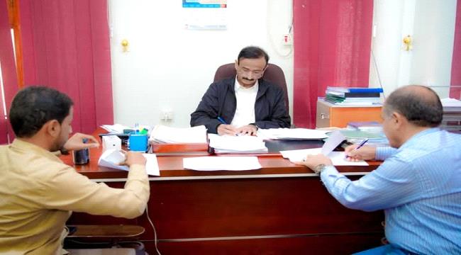 "بن الوزير" يصادق على عقد مشروع توسعة العناية المركزة في هيئة مستشفى شبوة