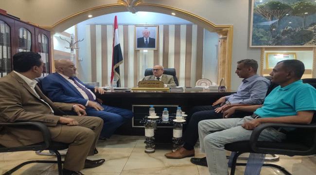 لقاء في عدن لمناقشة الإجراءات التنفيذية الخاصة بمشاريع محافظة تعز