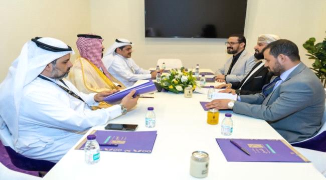 وكيل قطاع الحج والعمرة يبحث مع نظيره السعودي خفض الكوتا وزيادة الطاقة الاستيعابية للمعتمرين اليمنيين