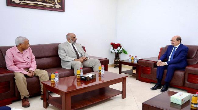 رئيس الحكومة اليمنية يزور الجهاز المركزي للرقابة والمحاسبة