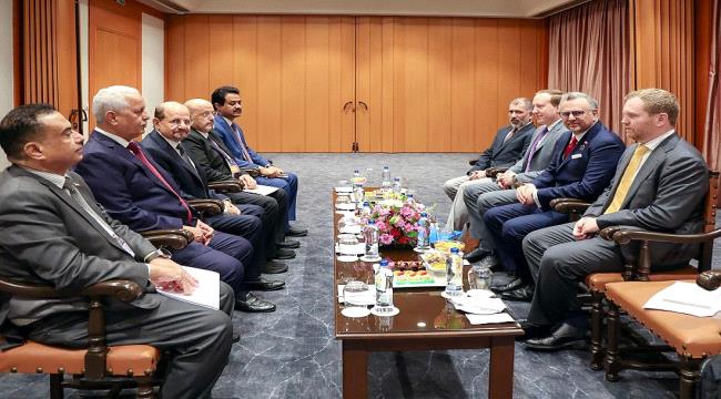 رئيس الوزراء يلتقي كبير مستشاري الرئيس الأميركي للشؤون العربية والإفريقية