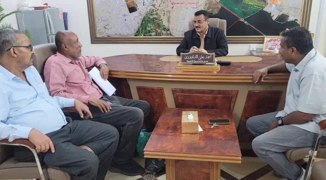 مدير عام المنصورة يناقش الترتيبات لتركيب 