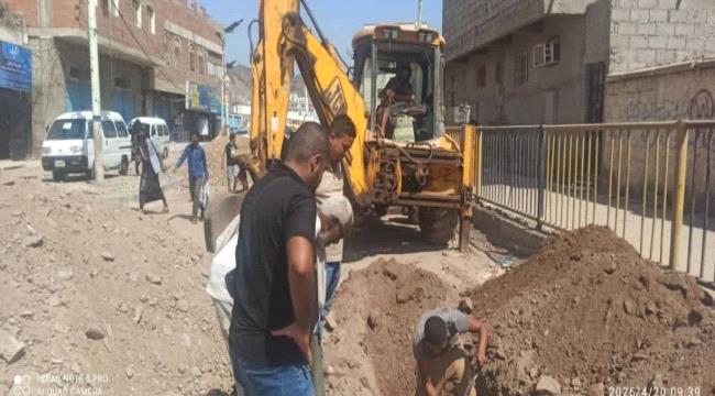 تنفيذ أعمال ميدانية لتعزيز خدمات المياه في مديرية صيرة