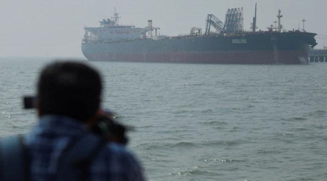 استهداف السفن في هرمز يفرغ تمديد الهدنة من محتواه