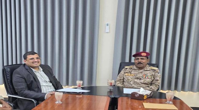 مدير شركة النفط في ساحل حضرموت يلتقي قائد المنطقة العسكرية الثانية