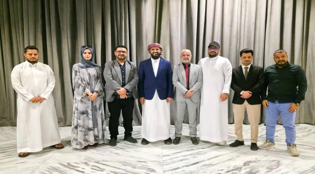 المحرّمي يلتقي نخبة من الإعلاميين والنشطاء الجنوبيين في الرياض