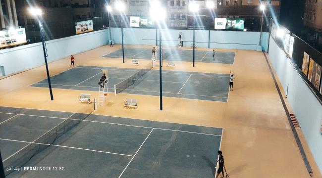 العولقي يفوز بكأس المركز الأول لفئة براعم بطولة السنابل الرمضانية الثانية للتنس وعزيز عادل يبلغ نهائي الفردي المفتوح ...