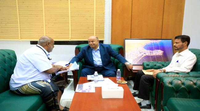 محافظ حضرموت يطلع على جاهزية مطار الريان الدولي