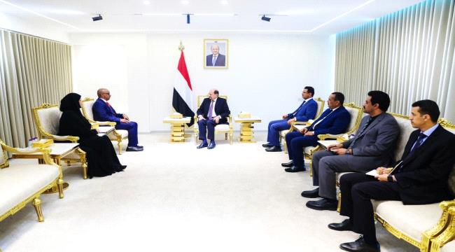 رئيس الوزراء يؤكد التزام الحكومة اليمنية بحماية حقوق الإنسان