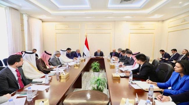 رشاد العليمي: خرق إيراني سافر للسيادة اليمنية وتحدي مباشر لهيبة النظام الدولي