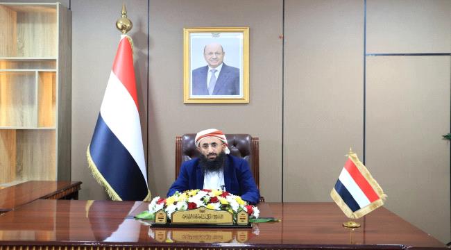 وزير الأوقاف والإرشاد يدعو إلى تحصين المجتمع من الأفكار الدخيلة