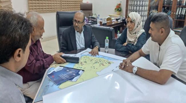 وزير النفط والمعادن يطلع على سير العمل في هيئة المساحة الجيولوجية