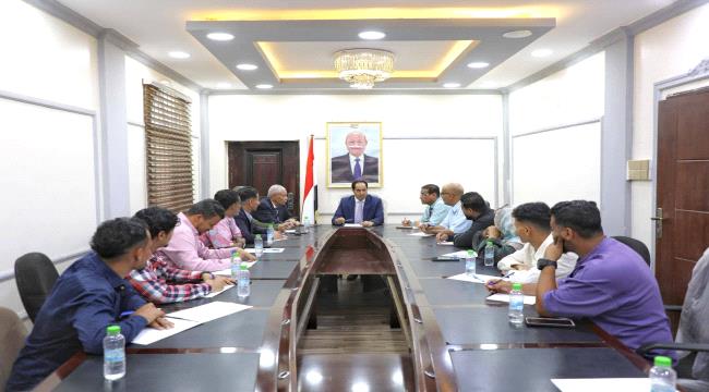 وزير الشباب والرياضة يلتقي الإدارة الجديدة لنادي الروضة في عدن
