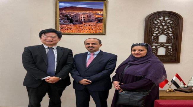 وزير الإعلام يبحث مع القائم بأعمال السفير الصيني تعزيز التعاون الثنائي