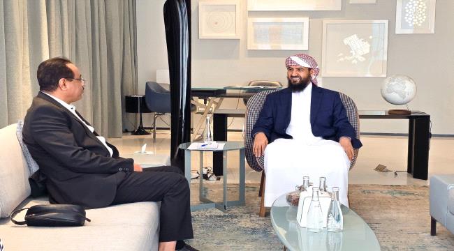 «المحرّمي» يطّلع على أولويات عمل لجنة المناقصات ويشدد على حماية المال العام
