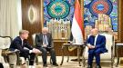 رئيس مجلس القيادة للمبعوث الأممي: السلام في اليمن يبدأ بإنهاء مشروع النظام الإيراني ...