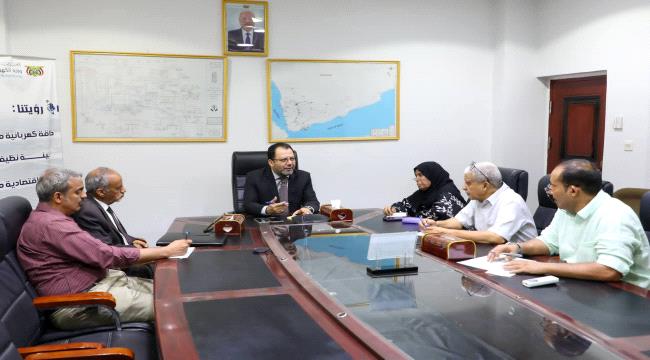 وزير الكهرباء يناقش آليات تنظيم نقل الوقود إلى محطات التوليد