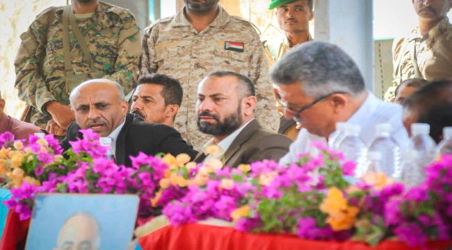 محافظ الضالع يلتقي مشائخ ووجهاء مديرية الحصين
