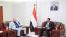 وزير الأشغال اليمني يناقش مع محافظ تعز المشاريع المتعثرة...