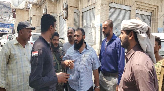 السلطة المحلية بالتواهي تعيد تفعيل فرزة الفتح لإنهاء الازدحام المروري
